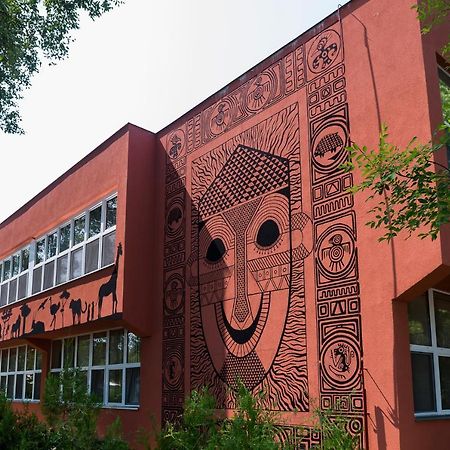 Hotel Dzsungel Ньиредьхаза Экстерьер фото